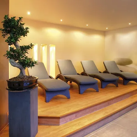 Hauer Hotel 4*